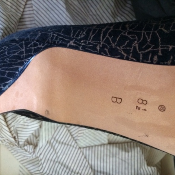 2" Amalfi Heels - Picture 3 of 7